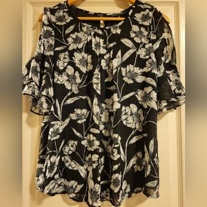 Sara Michelle Open Shoulder blouse Sz Medium